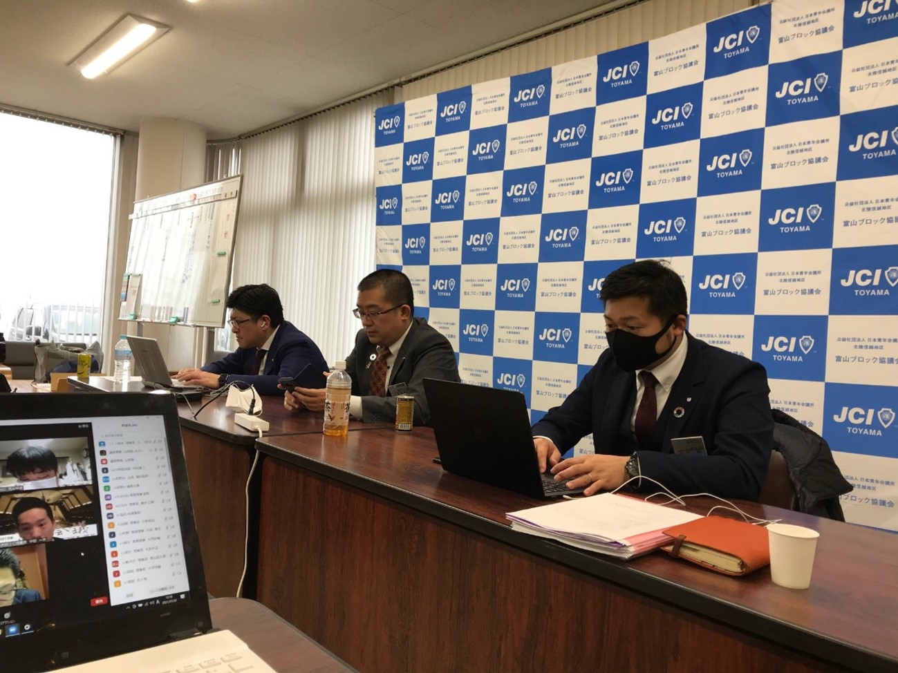 富山ブロック協議会米田会長、射水青年会議所上田理事長、田仲運営専務